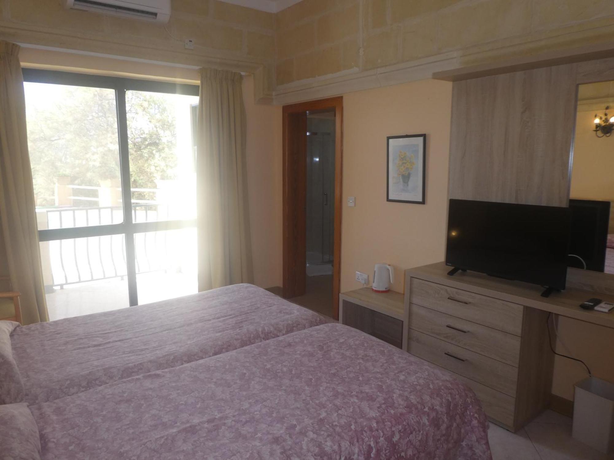 Pensión San Antonio 3*