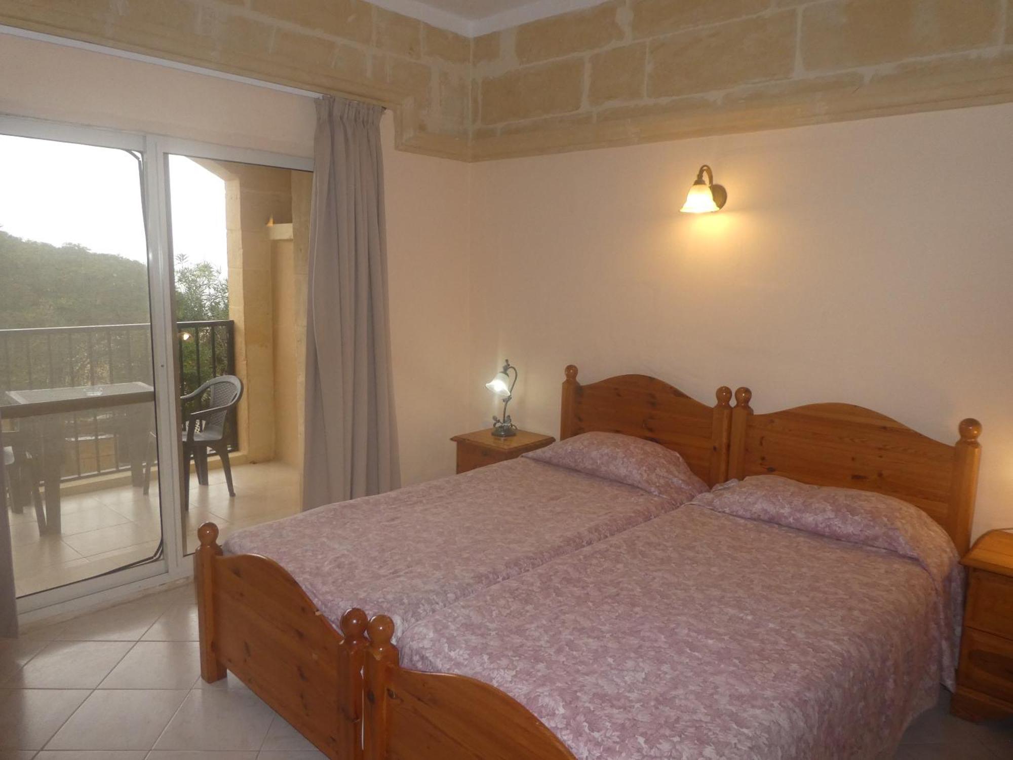 San Antonio Pensión Xlendi