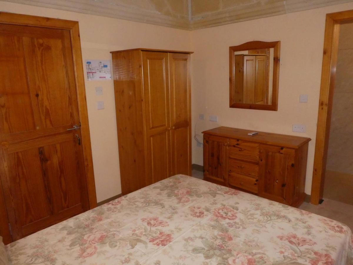 San Antonio Pensión 3*